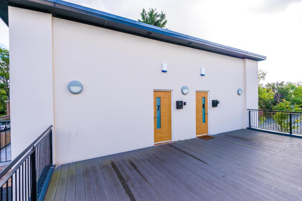 Stunning 2 Bed Apt By Greenstay Serviced Accommodation - Located In Formby Village - Perfect For Short & Long Stays - Couples, Friends & Families & Business Travellers All Welcome - Dog Friendly - 7 Buitenkant foto